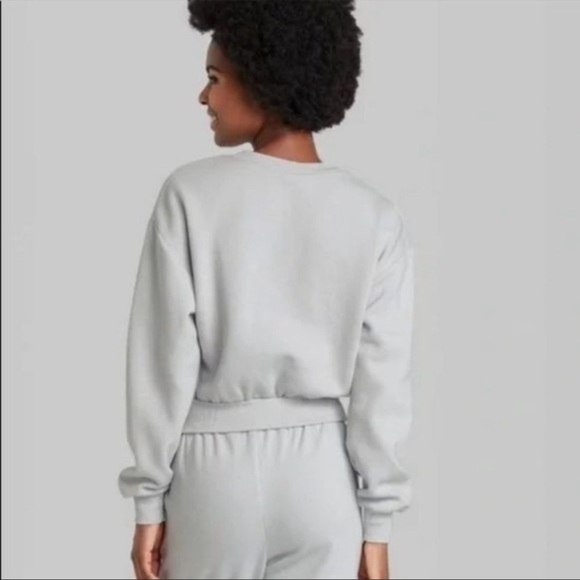 Woman’s plus size wild fable light grey long sleeve sweatshirts. Casual comfort - Picture 2 of 5